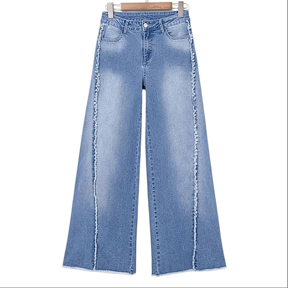 DISTRESSED MID WASH RAW HEM FLARE WIDE LEG JEANS  BOUTIQUE ITEM NEW  SIZE 16 - Picture 4 of 16